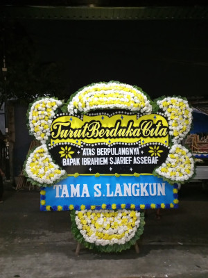Papan Bunga Duka di Tigo Lurah